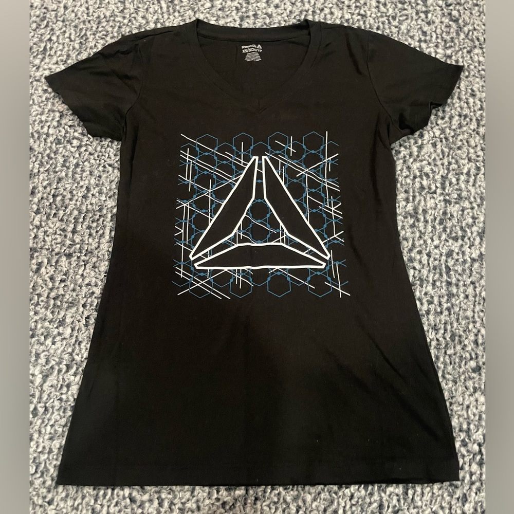 BRAND NEW ! Reebok women’s t shirt